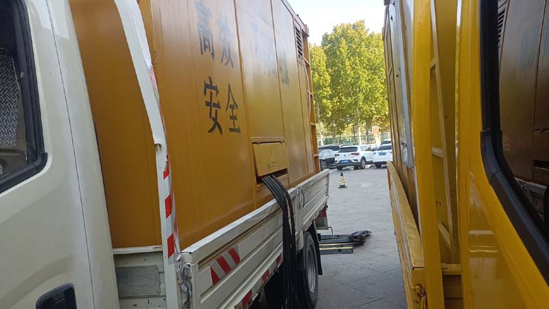 弥渡如何判断柴油发电机组和UPS电源的切换时间是否符合要求？