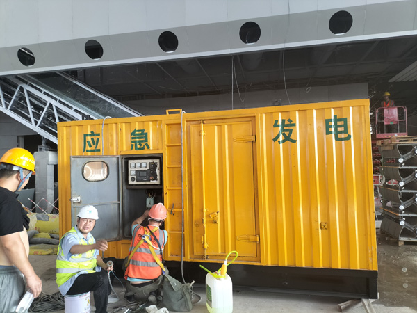 弥渡怎样判断空气滤清器是否需要更换？